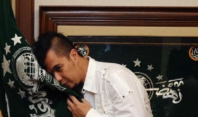 Ahmad Dhani Ngaku Kakeknya Islam Garis Keras