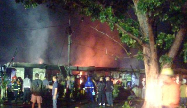 Dini Hari Tadi, Asrama Brimob Polda Riau Terbakar