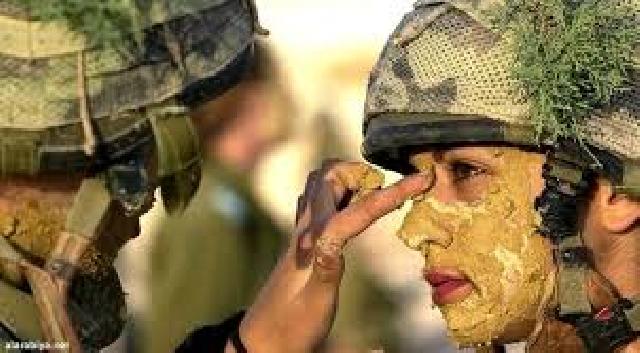 Siap Tempur Dengan CD, Tentara Wanita Israel Dihukum
