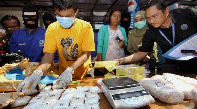  Alamak, Kakek 84 Tahun Bawa Sabu 2,5 Kg