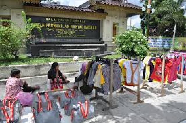 Pemko Tak Berdaya, Semakin Maraknya PKL Beredar Di Pekanbaru