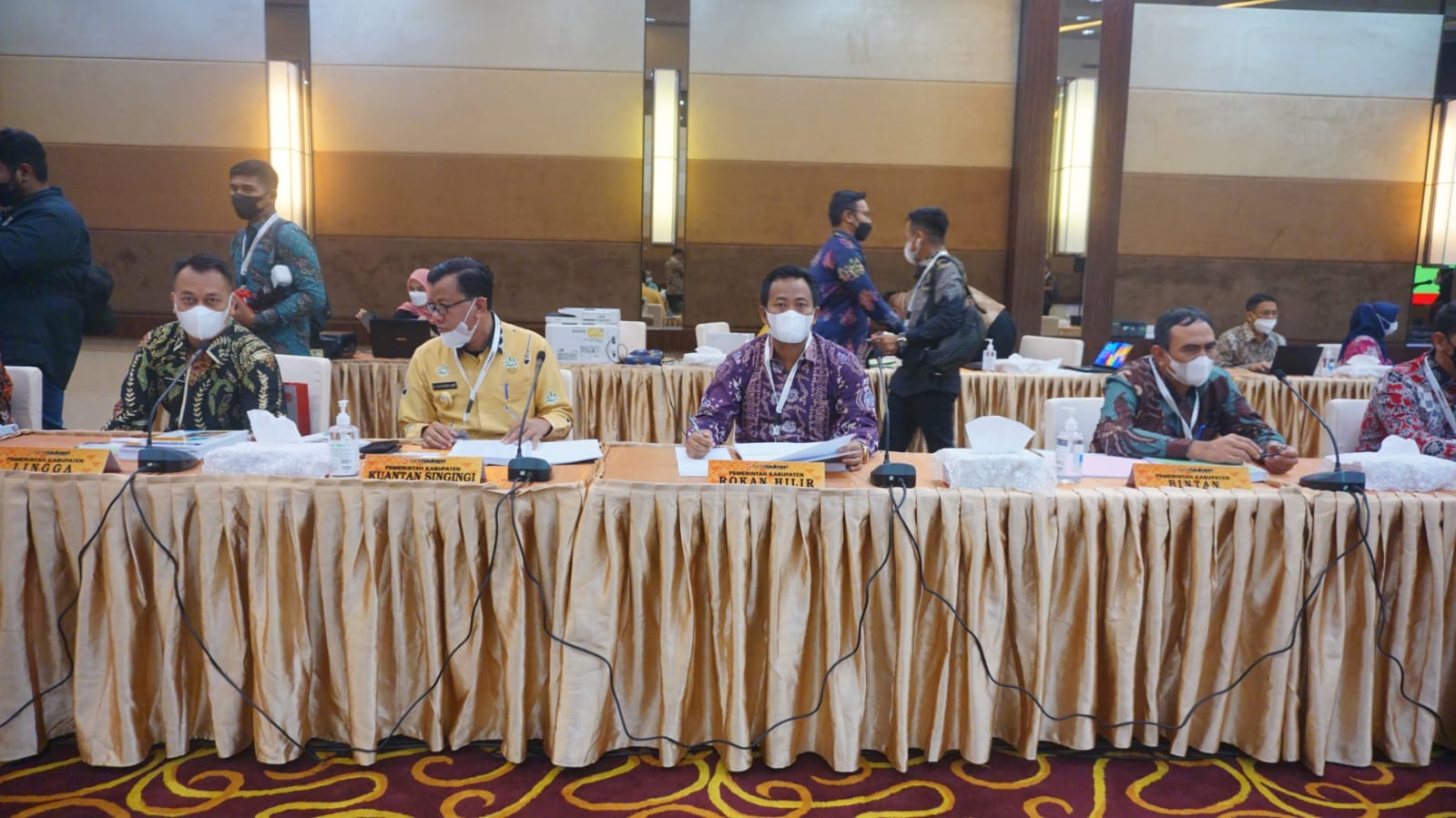 Wabup Rohil Hadiri RUPS Luar Biasa Tahunan 2021 Bank Riau Kepri
