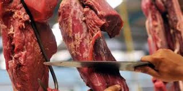 Waspada, Makanan Mengandung Daging Babi Beredar si Pasar 
