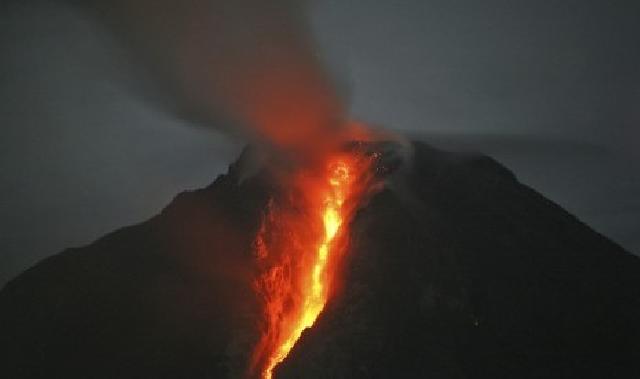  Gunung Sinabung Semburkan Awan Panas 25 Kali