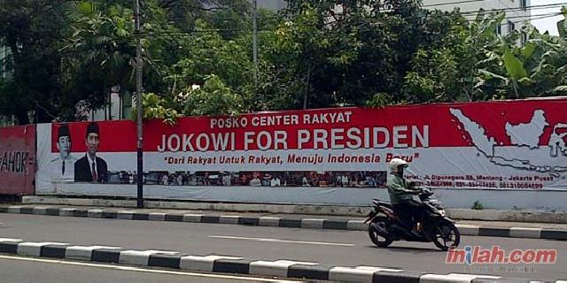 Spanduk Jokowi Capres Ada di Dekat Kantor DPP PPP