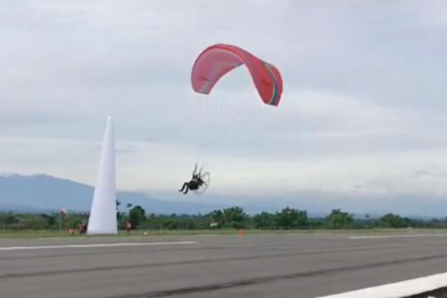 Mantap, Atlet Paramotor Riau Riantoko Sumbang Medali Perak di PON XXI