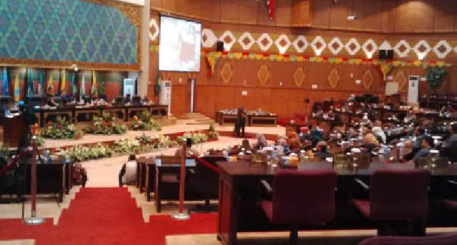Pemprov Riau Ajukan RPBD Perubahan Rp8,8 Triliun
