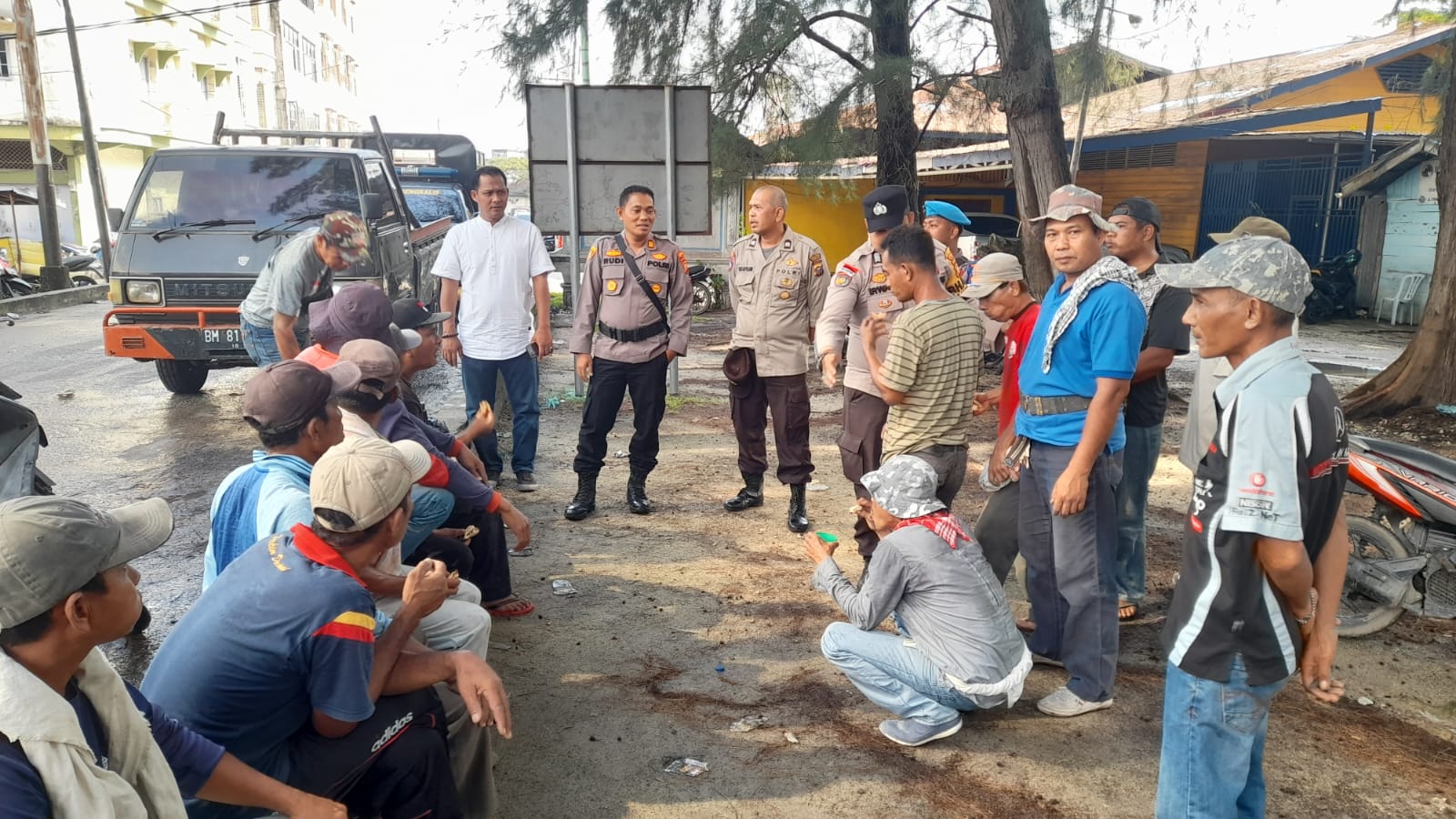 Dengar Keluhan Buruh di Pelabuhan Pelindo, Polsek Bengkalis Akan Carikan Solusi