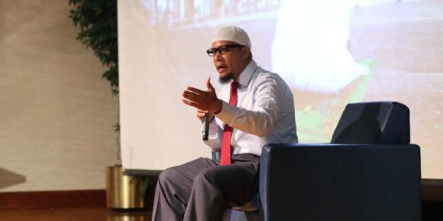  Subhanallah, Mantan Manajer Selebritis Hollywood Ini memeluk Islam