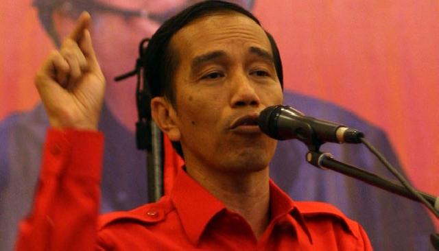  Weleh, Jokowi Baca Pancasila di Pinggir Jalan  