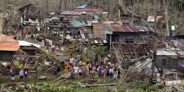  Topan Haiyan Telan Korban tembus 5.000 orang