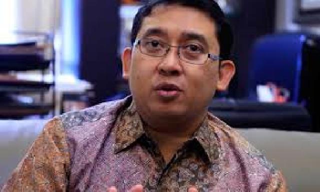 Fadli Zon Siapkan Pengacara untuk Penghina Jokowi