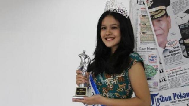 Miss Teen Indonesia Asal Riau Dielukan di Brebes