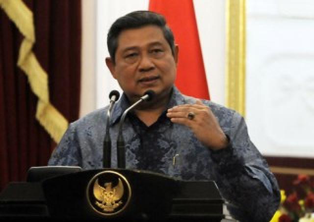 Presiden Perintahkan Kepala BNPB Tangani Asap Riau