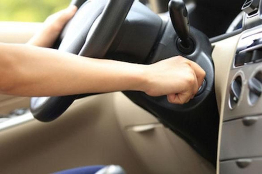 Bahayakah Jika Terlalu Lama Memanaskan Mobil? Berikut Penjelasan Pakar Otomotif!