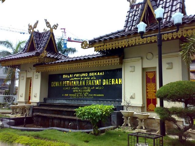  Beda dengan DPRD Riau, Pimpinan Komisi tak Dikuasai KMP 