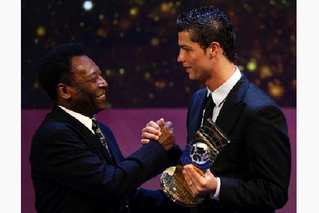 Ronaldo Sabet World Soccer Award