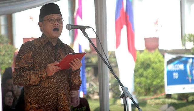 Habibie Kembangkan N-250 Jadi Pesawat R-80