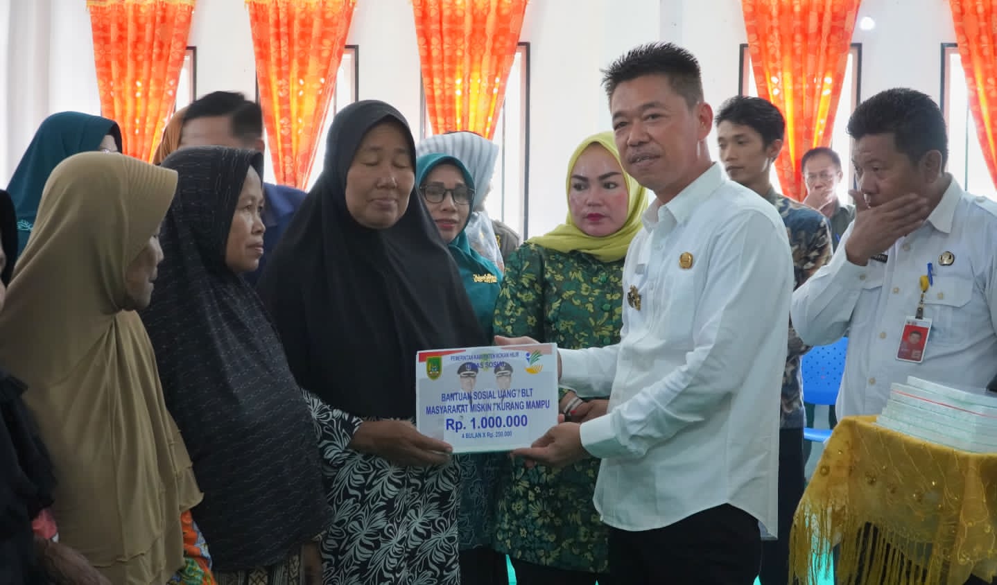 Tunaikan Janji Politik, Afrizal Sintong Launching BLT Sosial