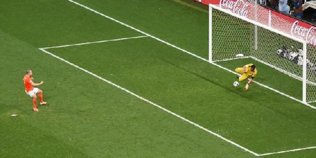  Ramai di Dunia Maya, Penalti Pertama Belanda Sebenarnya Gol