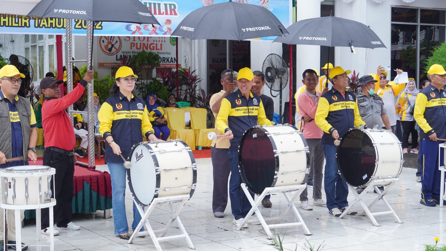 Buka Festival Drum Band, Bupati Rohil : Beri Apresiasi Kepada Peserta Dan Wali Murid