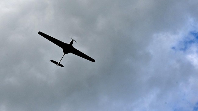 Waduh, Drone Ukraina Bombardir 4 Pangkalan Udara Rusia: Bikin Malu Putin!