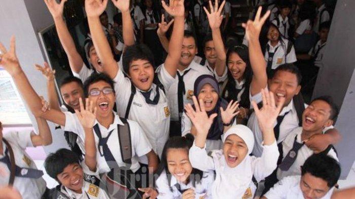 Ribuan Siswa Mendaftar Pada Hari Pertama PPDB SMP di Pekanbaru