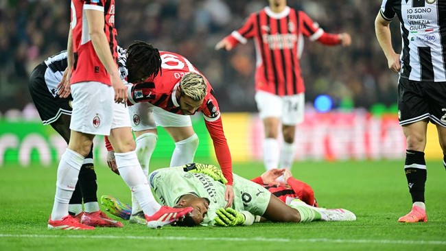 Pesta Gol AC Milan Atas Udinese Diwarnai Cedera Horor Kiper Maignan