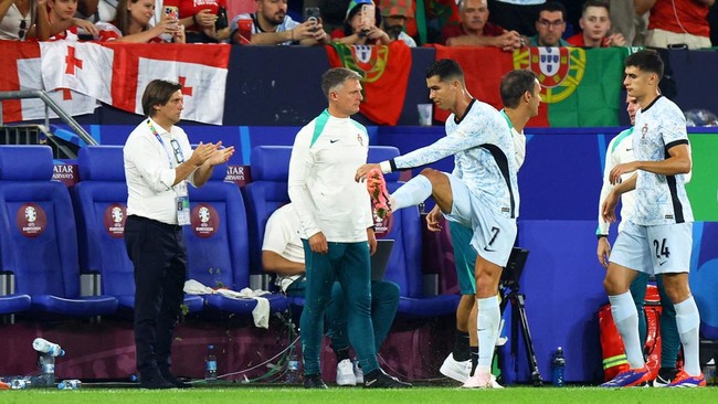 Portugal Dihajar Georgia 2-0, Ronaldo pun Murka Saat Ditarik dari Lapangan