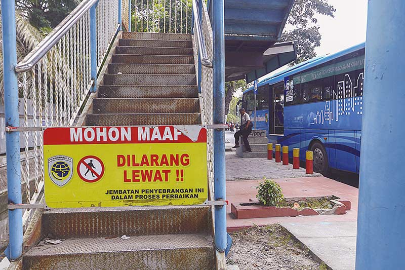 Sudah Berkarat dan Berbahaya Bagi Warga, Dishub Pekanbaru Tutup 2 JPO ini