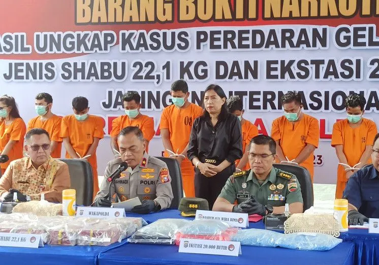 Peredaran 22 kg Sabu dan 20 Ribu Ekstasi digagalkan Polda Riau