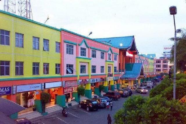 Pemko Pekanbaru akan Tertibkan Parkir di Depan Plaza Sukarama
