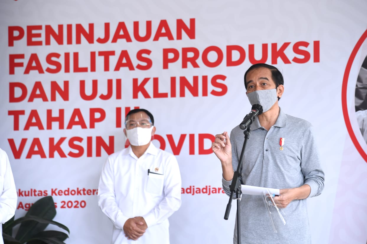 Presiden Jokowi : Vaksinasi Akan Berjalan secara Bertahap