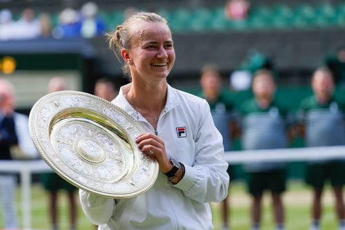 Luar Biasa, Meski tak Diunggulkan Barbora Krejcikova Juara Wimbledon 2024