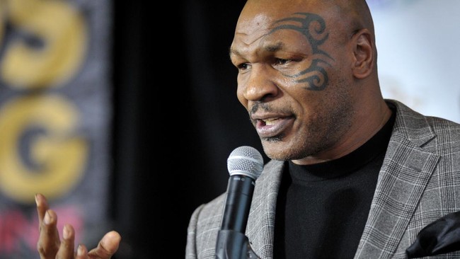 Mike Tyson Bisa Koma Usai Duel Lawan Youteber Jake Paul