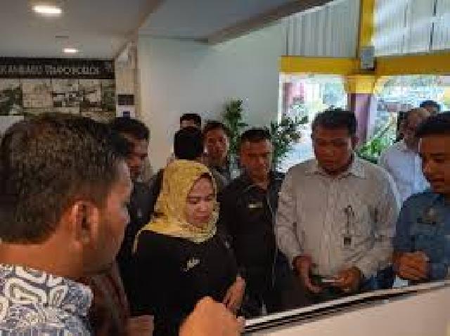 Rombongan Komisi I DPRD Lakukan Sidak Ke Mall Pekanbaru