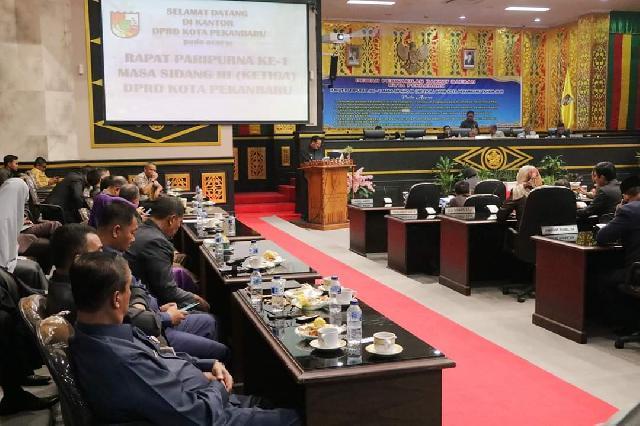 BK DPRD Pekanbaru Paparkan Hasil Kerja Saat Rapat Paripurna
